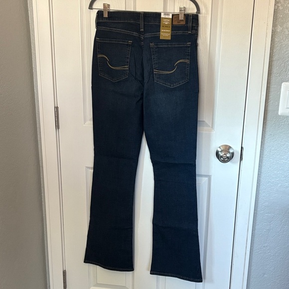 Levi's Women's Totally Shaping 10L Mid-Rise Bootcut Dark Indigo Jeans - Picture 10 of 11